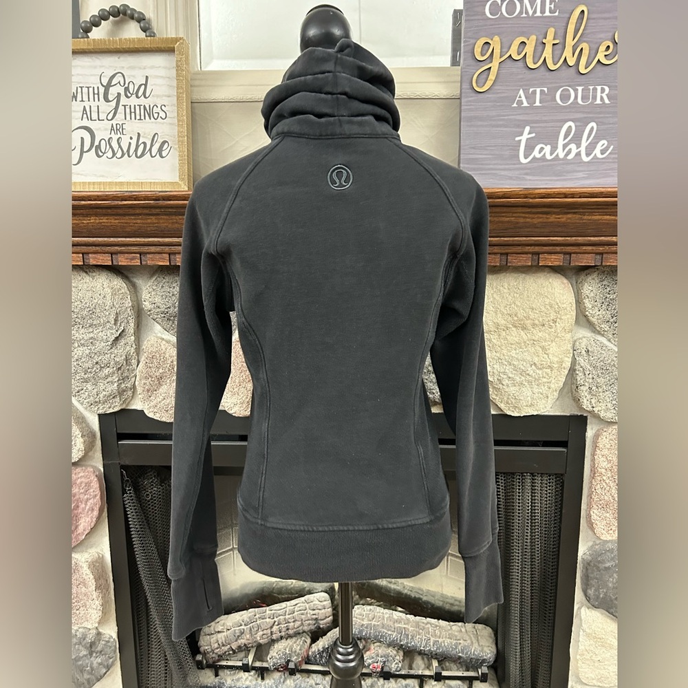 Lululemon zip up jacket